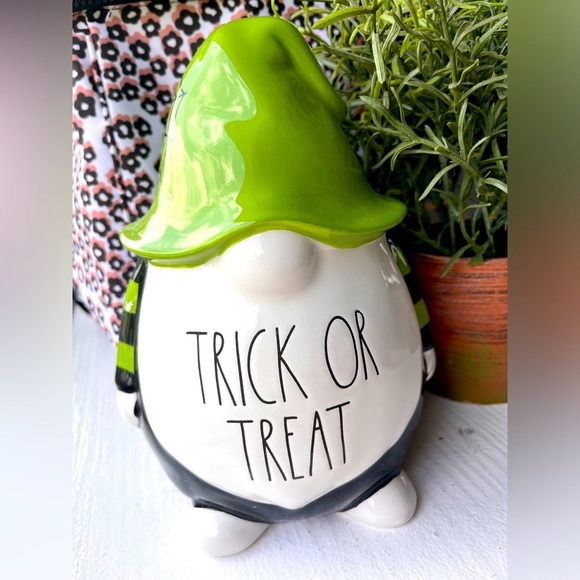 Rae Dunn Trick Of Treat Holiday Gnome NWT - Picture 2 of 4